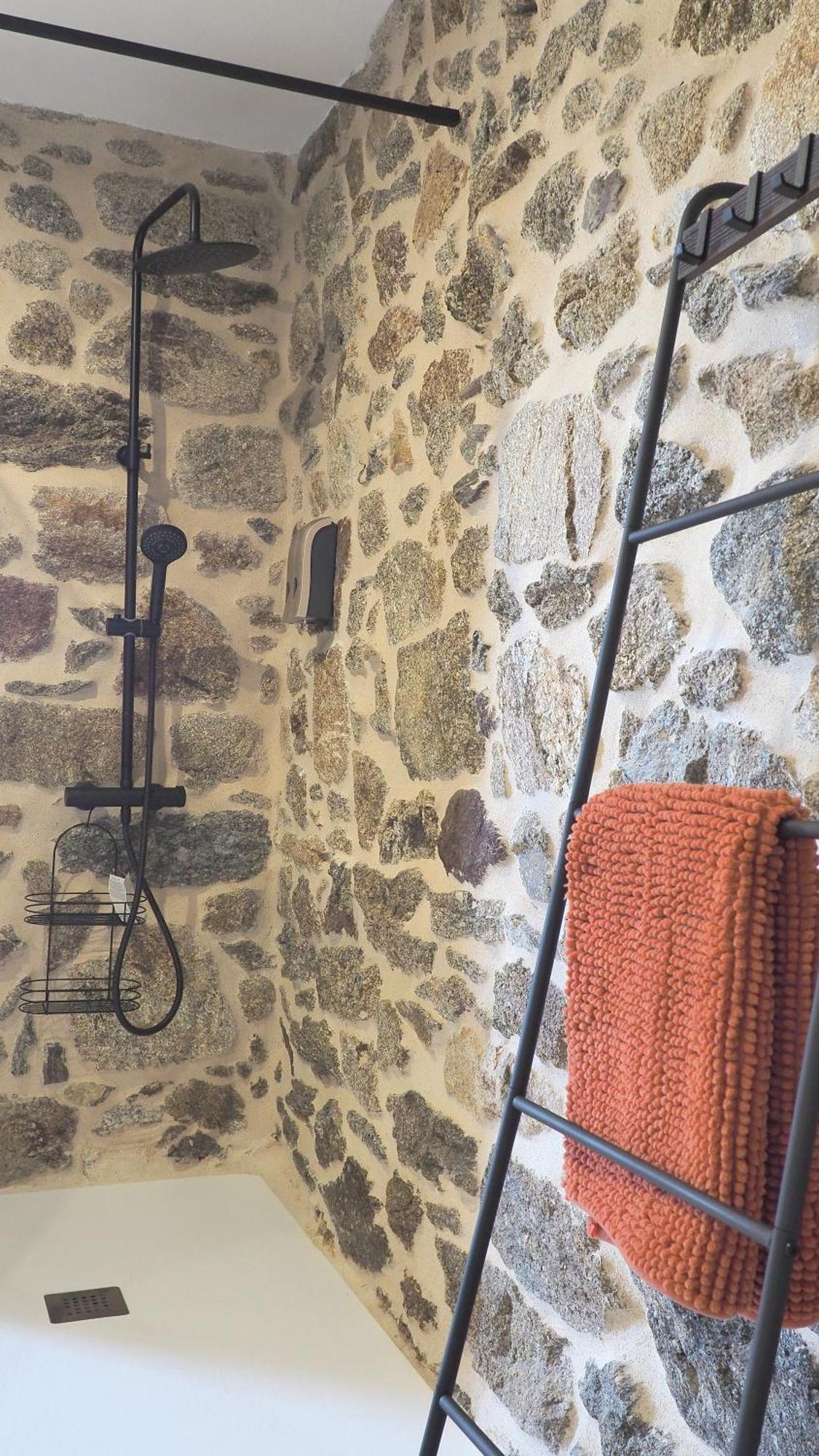 Apartamentos Muralla Sacra Sober Esterno foto