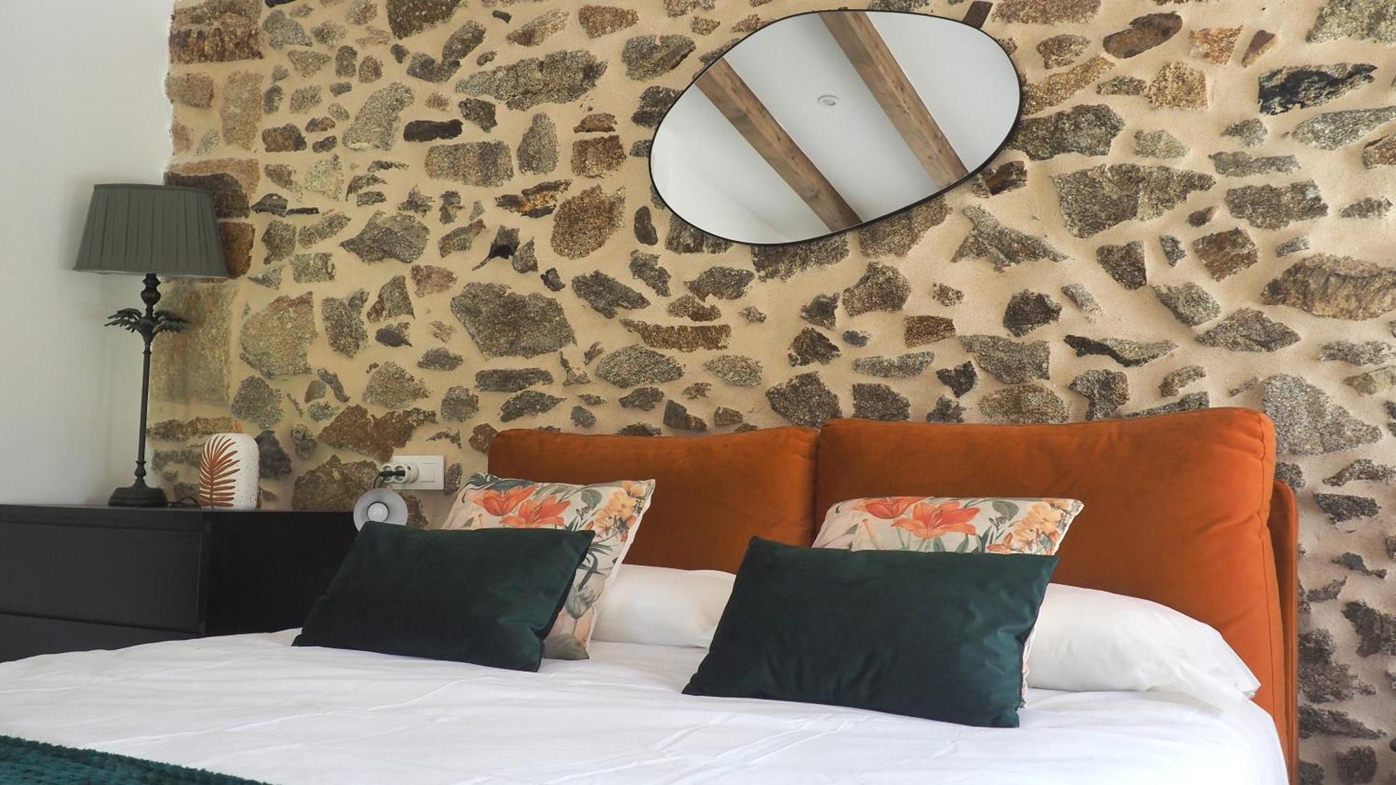 Apartamentos Muralla Sacra Sober Esterno foto