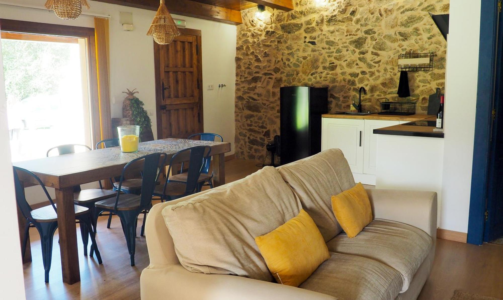Apartamentos Muralla Sacra Sober Esterno foto
