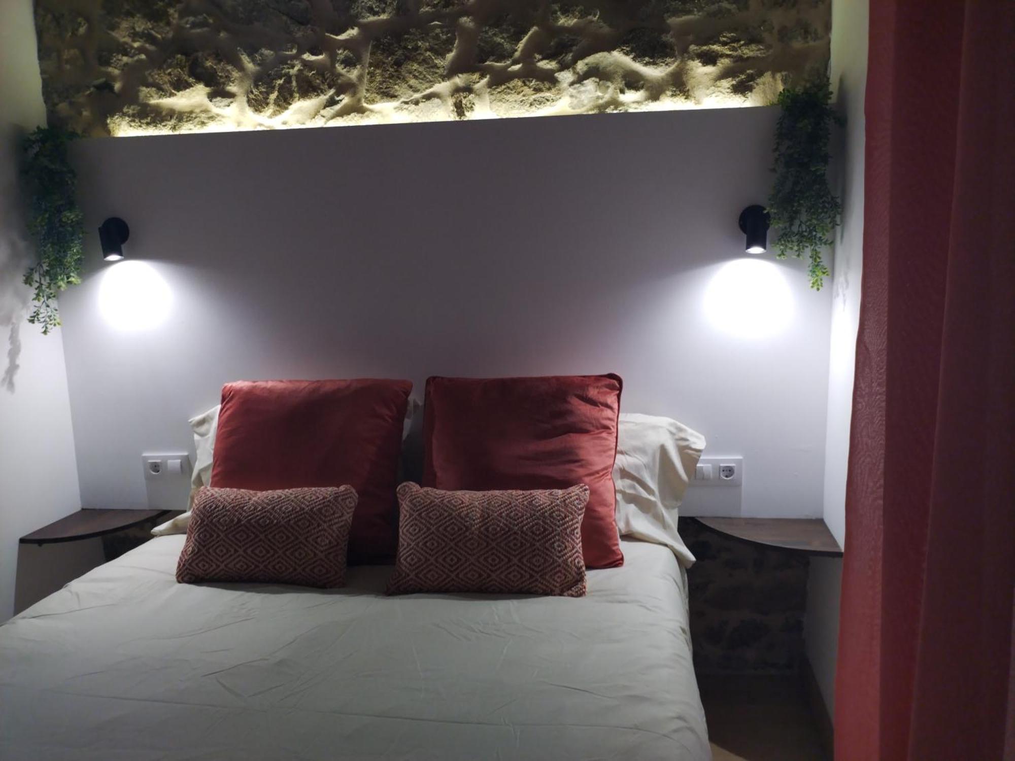 Apartamentos Muralla Sacra Sober Esterno foto